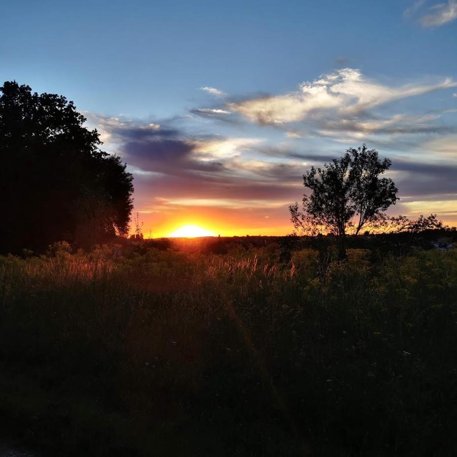 Gite Le Bonheur Hiersac Esterno foto